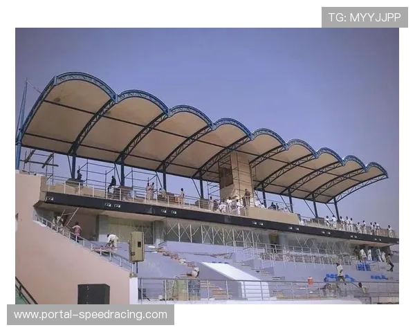 场馆升级趋势分析：雷克瑟姆巨龙看台设计融入本地文化