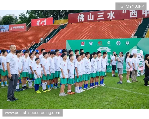 德甲俱乐部青训体系面临挑战,年轻球员培养模式引发讨论 德甲俱乐部青训体系面临挑战,年轻球员培养模式引发讨论